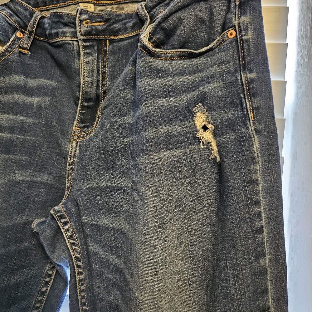 Calvin Klein Women’s Medium Blue Distressed Skinny Jeans - Picture 6 of 7
